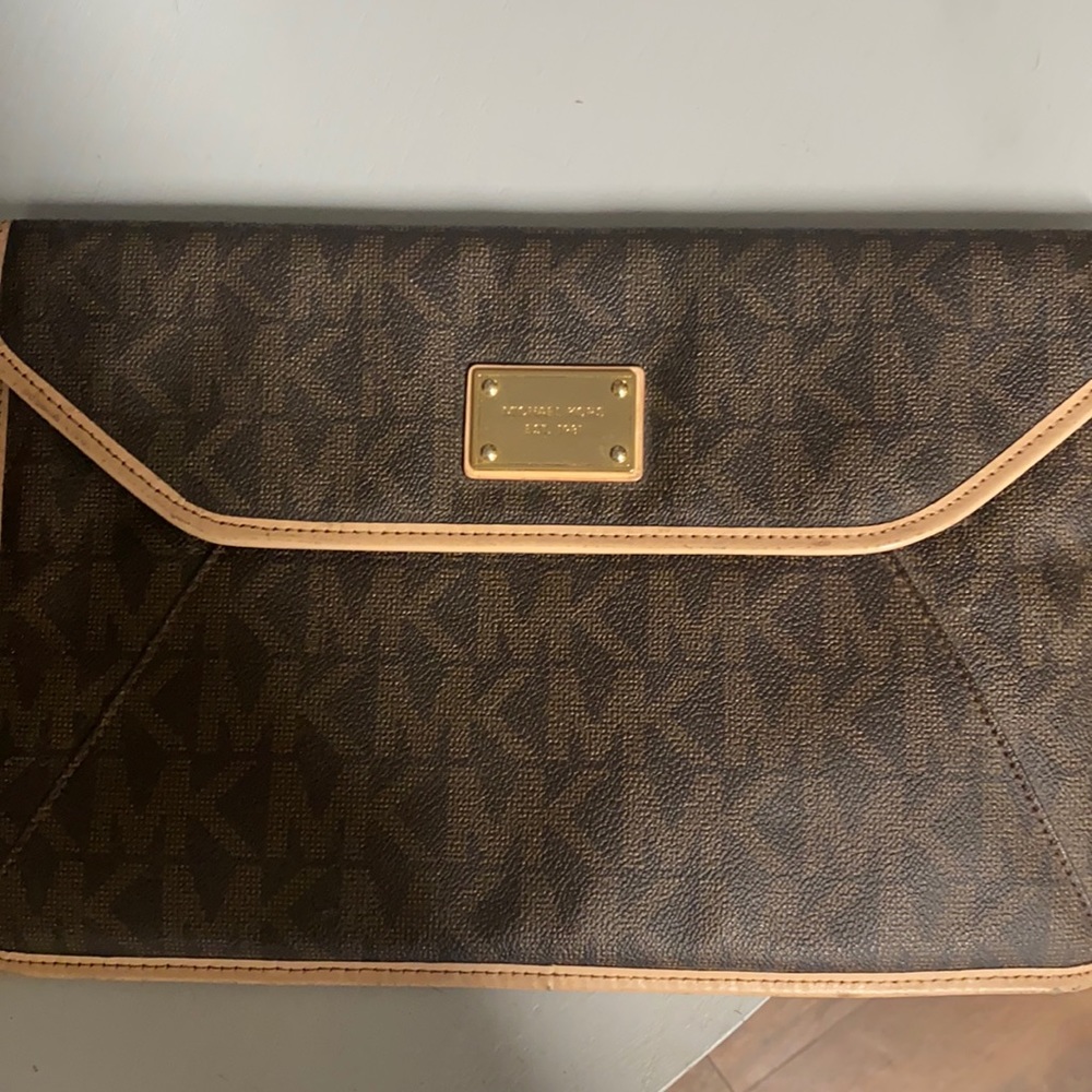 Michael Kors case